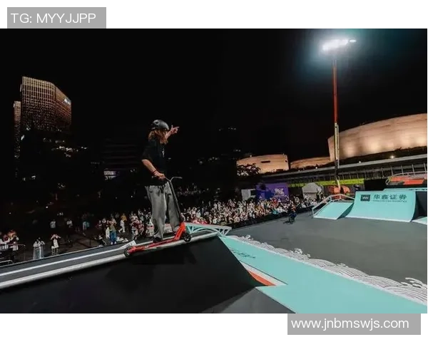 杭州滑板精英赛精彩点评极限运动队展现灵活性与实力的完美结合