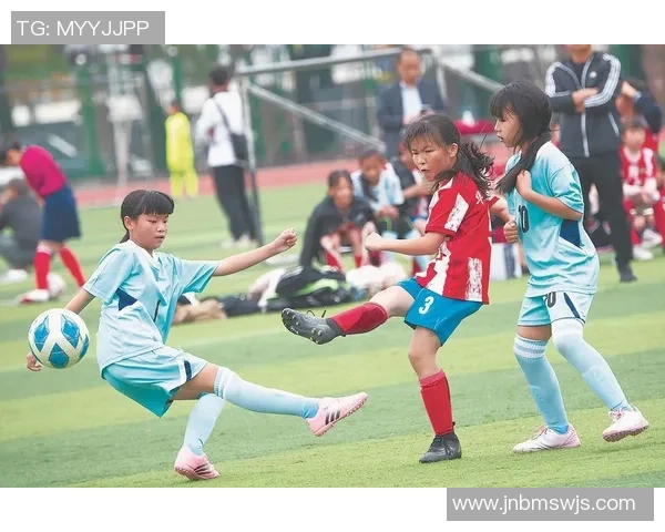 足球明星壁纸平板带你领略绿茵场上的风采与激情 足球明星壁纸平板带你领略绿茵场上的风采与激情